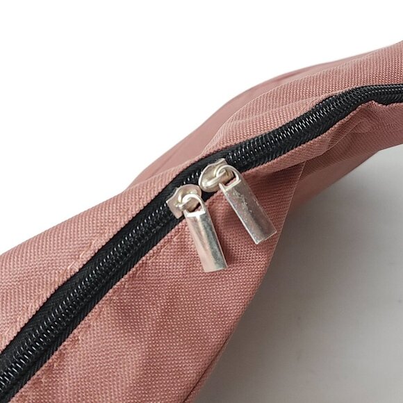 The Legend of Zelda Breath of the Wild Messenger Bag BNWT Laptop Bag Overnight - Picture 4 of 7